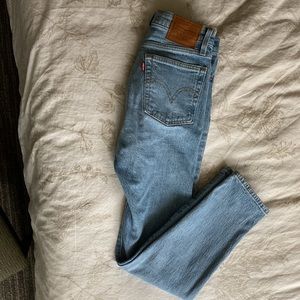 Levi’s wedgie jeans